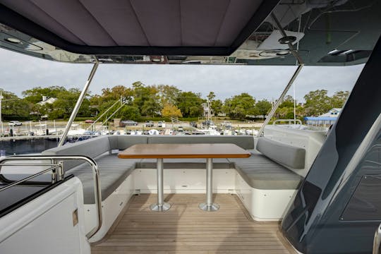 💎 Stylish & Spacious 58 Sirena Flybridge Motor Yacht in Miami