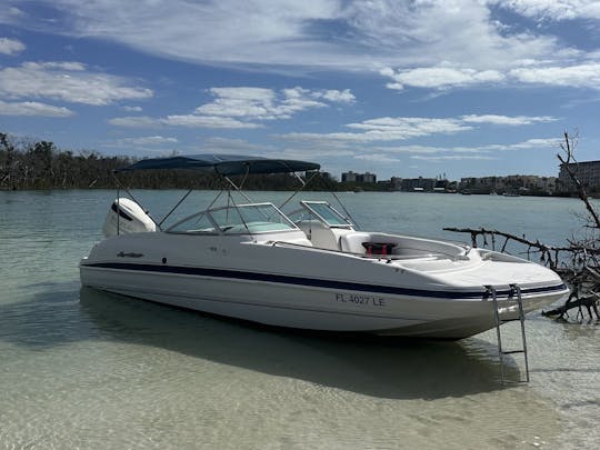 Barco Hurricane Deck de 24 pés para um dia incrível no SWFL