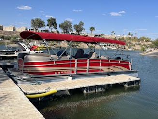 INCREDIBLE 26’ PREMIER TRI-TOON 250HP YAMAHA OUTBOARD