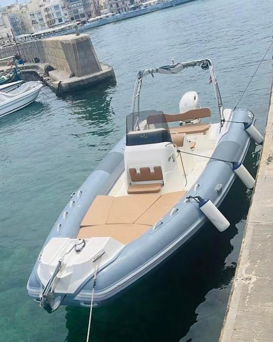  セルフドライブ 24フィート RIB ヌオーバジョリー 700XL-ザイケン-ムサイダマリーナピエタキー