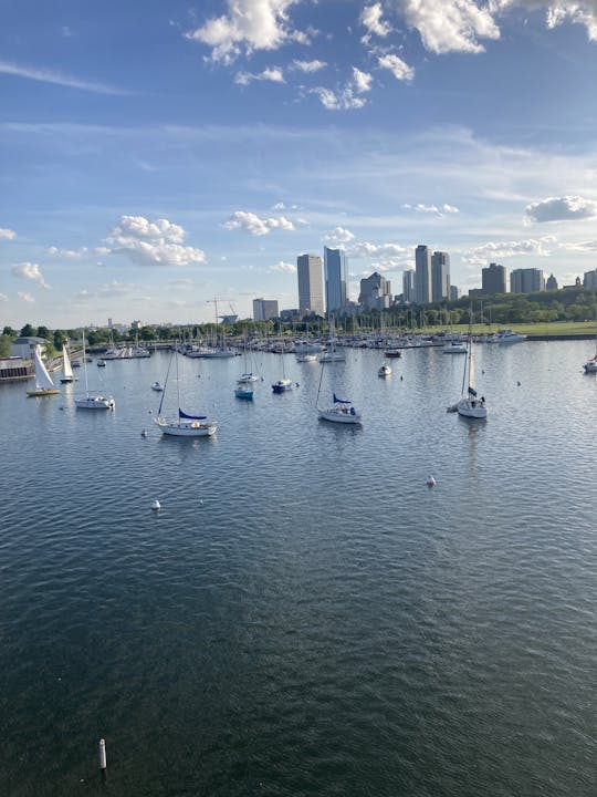 Captained Charter 30' Sailboat in Milwaukee, Wisconsin