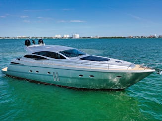 ¡DISFRUTA DE MIAMI EN UN PERSHING DE 62 PIES!