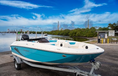 Enjoy a beautiful day on the water with 2023 Bayliner Element 18 Boat