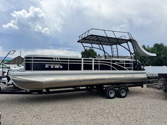 Amazing 25' Double Decker Pontoon in Peoria!! - 12 Passenger - 150HP