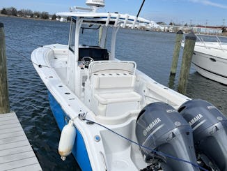 2022 Seahunt Ultra 275 Center Console