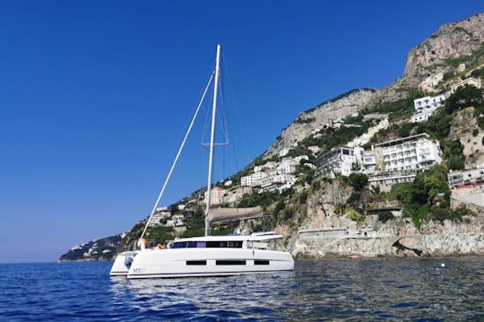 Location de catamaran de croisière Lublu Dufour 48 à Salerne, Campanie