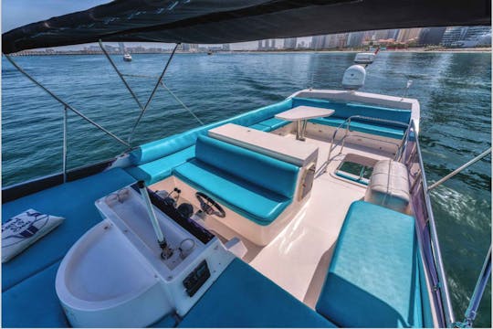 YACHT DE LUXE MY SERENA DE 48 PIEDS À DUBAÏ