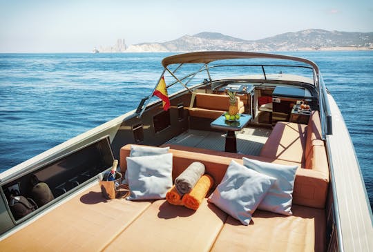 Le légendaire Vandutch 40 « Majestic » à louer à Ibiza !