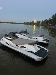 24 hr Rent Two 2014 Yamaha Waverunners Jetski w/ 6 life jackets and 2 fuel cans