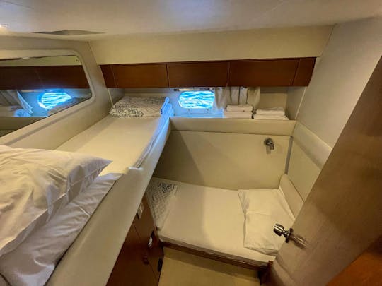 60ft Flybridge Motor Yacht Comes With 3 Cabins