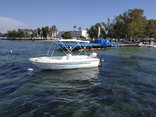 Bateau à moteur Asso 4.85 avec moteur hors-bord Suzuki de 25 ch