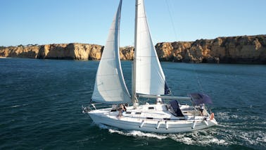 Aventure à la voile en journée près de Lagos et Luz !