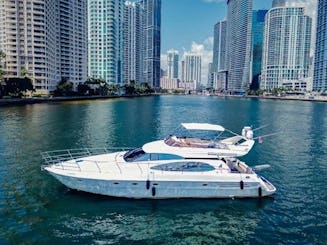 62' Azimut Flybridge in the heart of Miami. Special Offers, up to 13 guests