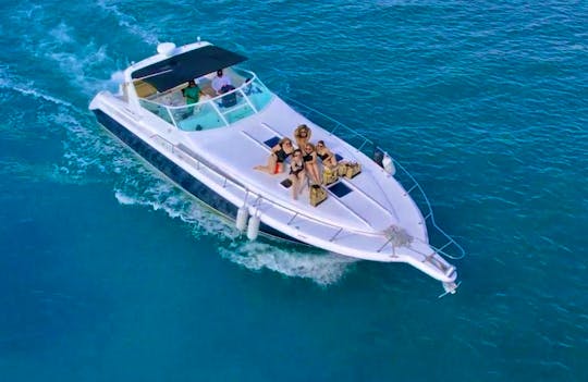 Sea Ray Yacht 46ft Cancun enjoy Isla Mujeres for 4 hours up to 15 pax