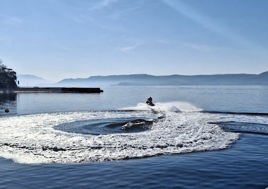 Alquile una moto de agua en Selce: entrega conveniente y alquileres de medio día o día completo