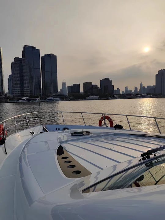 Location de yacht à moteur de 63 pieds à Shanghai Shi, en Chine !