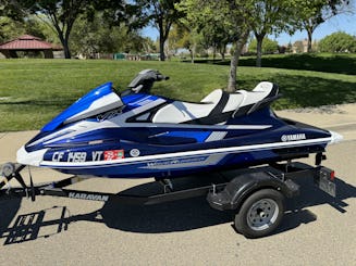 Nouveau Jetski Yamaha VX Cruiser HO à louer à Lake Tahoe