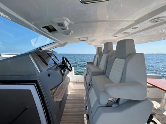 Le luxe vous attend : Azimut Verve 40 2018 : votre ultime escapade sur l'eau !