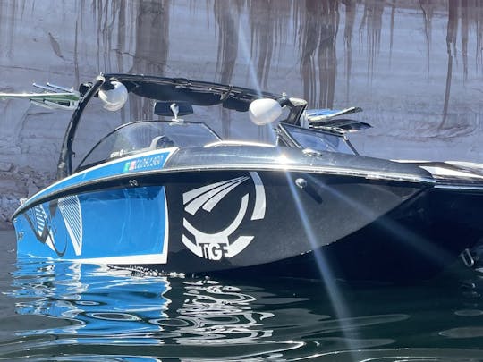 2013 Tige RZ4 Surf Boat