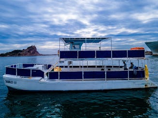 Enjoy a special 55ft Strider Catamaran to cruise in Mazatlan!!