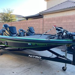 Opción de remolque Bass Boat Nitro Z18 con carga completa para peces cerca de St. George, UT