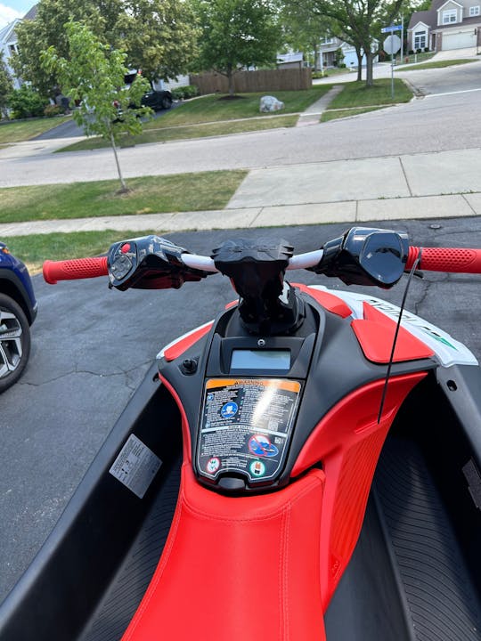 Alquiler de moto acuática de 3 plazas Sea-Doo Spark Trixx 2024 en Carpentersville, Illinois