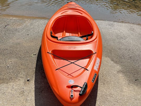 Explore the scenic Toccoa River through north Georgia by kayak