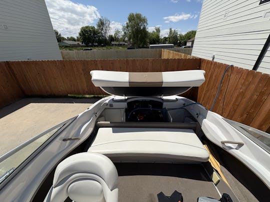 Divirta-se ao sol ☀️ na água 🌊 | Four Winns Horizon 190 