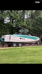2023 axis T220 Wakeboat at Stagecoach reservoir