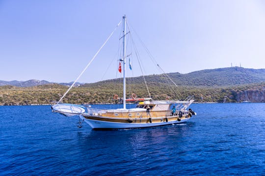 Gulet Charter in Turkey with Crew