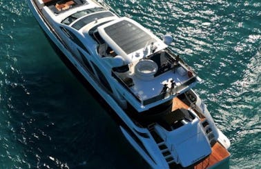 Azimut 100, Abu-dhabi luxury yacht