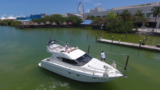 40' Azimut  Yacht GMB40AZFB in Cancún Economic and comfortable