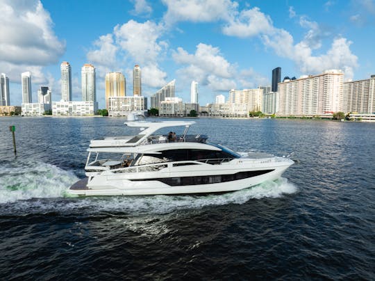 Yate de lujo Galeon 640 Flybridge de 68 pies