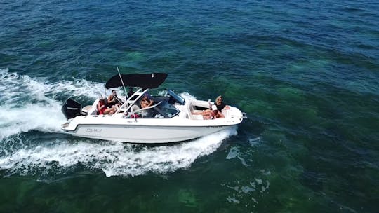 Boston Whaler 240 Sandbar Hangout Key West 