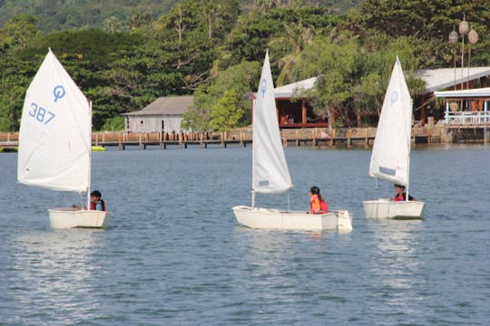 Location de dériveur Optimist, près du Discovery Center, à Kep West