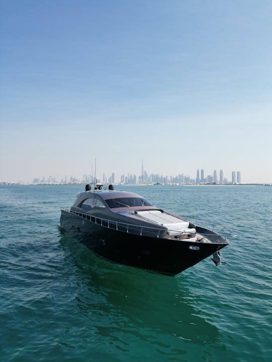 Luxury yacht 75feet - Available for exclusive cruises in DUBAI