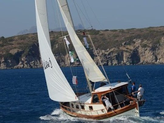 Disfrute de un recorrido en goleta de 44 pies desde Bitez