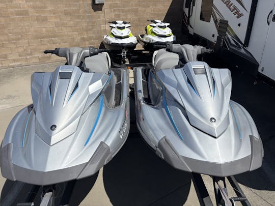 Yamaha Waverunner EX Deluxe Jet skis for rent at Folsom Lake