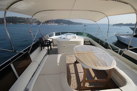 Luxury VİP Yacht Bosphorus Cruise