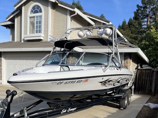 Explore Folsom Lake in Style with 21ft Sanger Boat