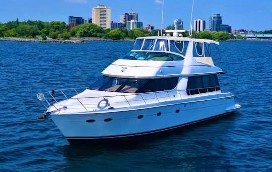65’ Luxury Yacht for Party Cruise in Toronto