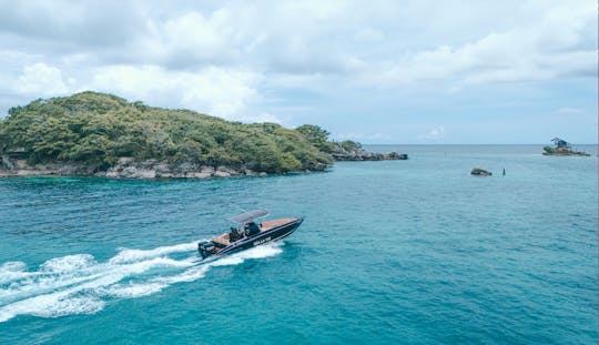 Aluguel privado de barco de luxo de dia inteiro - Ilhas do Rosário -