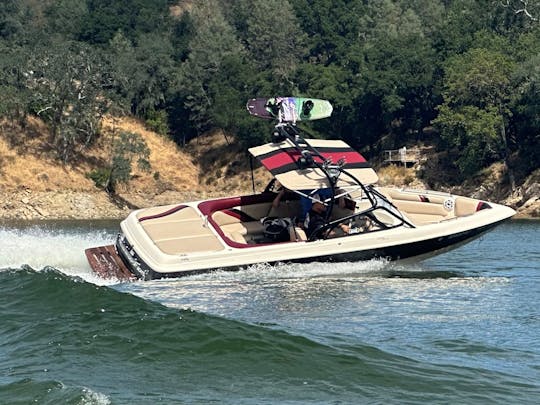 Fully fueled & waiting in the water at Lake Nacimiento! (Tige, Wakeboard Boat)