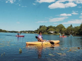 Kayaks Canyon de 10 pieds disponibles à la location à Weymouth