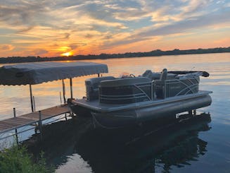 Sylvan Mirage Pontoon in Sauk Centre