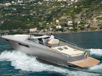 Tornado 40 en alquiler en Costa de Amalfi, Campania