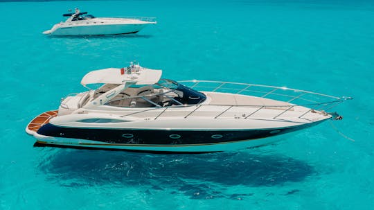 Location d'un yacht privé haut de gamme de 46 pieds à Cancún