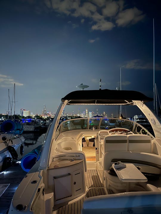 Yacht SeaRay 320 Sundancer - Parc pour enfants de la 31e rue Harbor Beach à Chicago