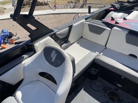 2019 Heyday Wake Boat Rental in Missoula, Montana