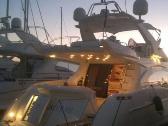 Location de yacht à moteur Azimut 68 à Bodrum, Turquie
